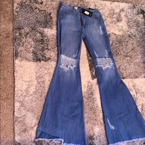 Flare distressed jeans